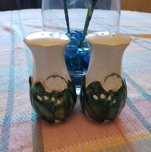 Vintage Inarco salt and pepper shakers